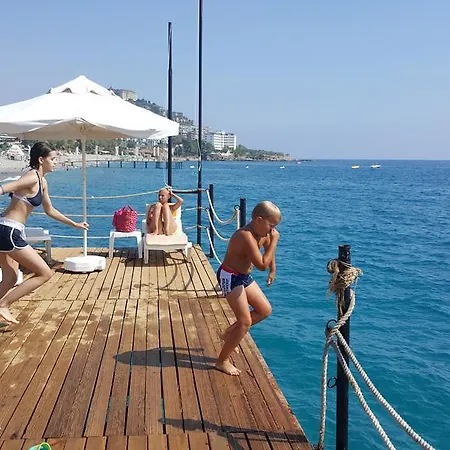 Apartment Gold City And Kargicak (Alanya)